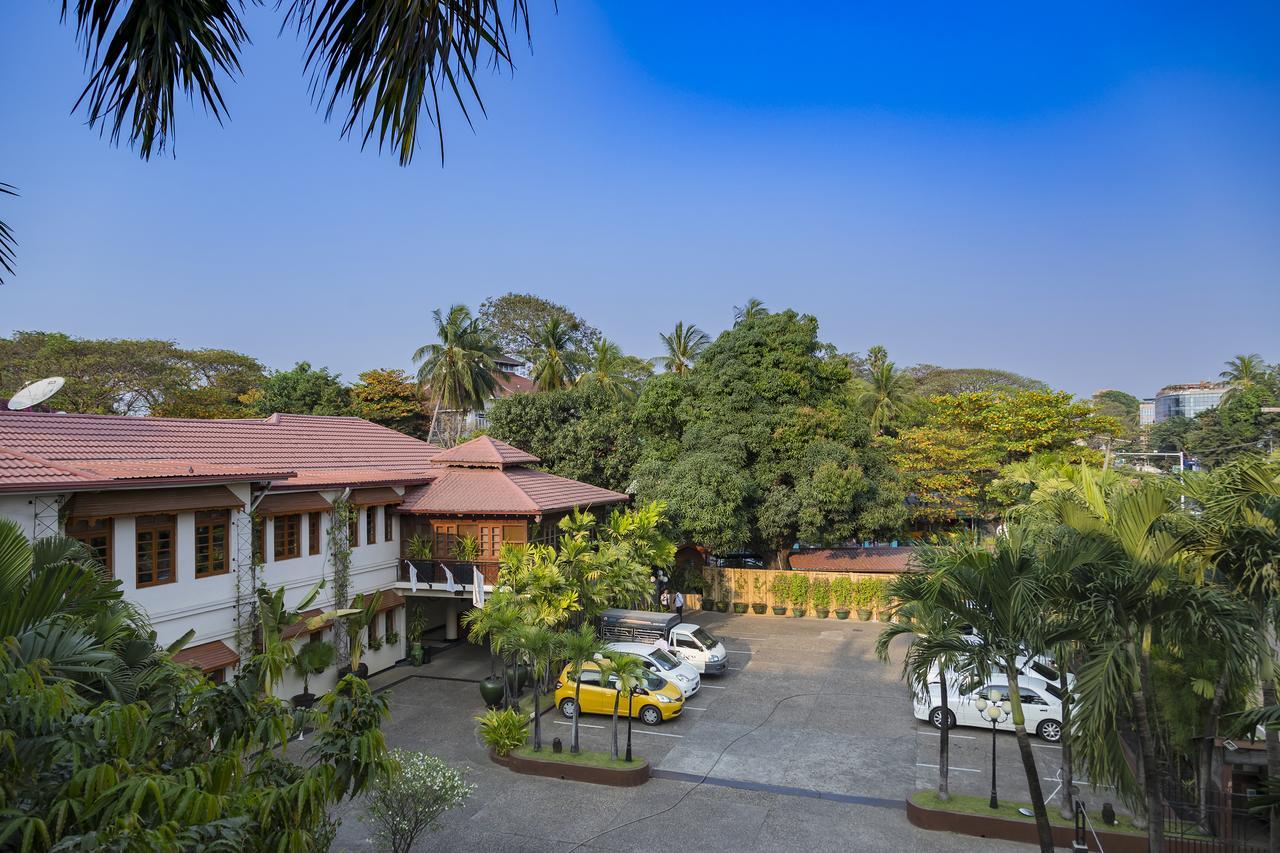 Savoy Hotel Yangon Exterior foto